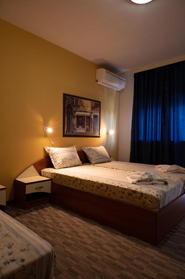 פרימורסקו Kalypso Hotel מראה חיצוני תמונה
