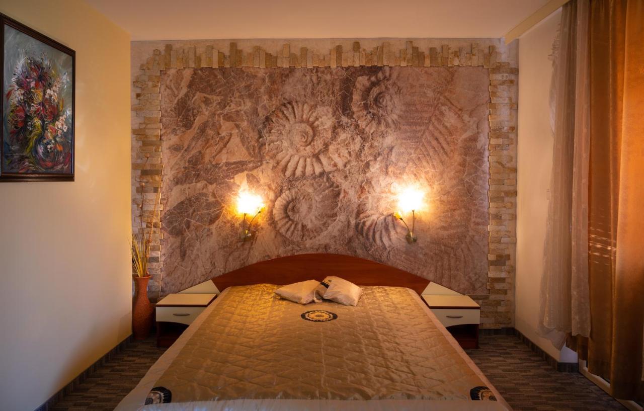 פרימורסקו Kalypso Hotel מראה חיצוני תמונה