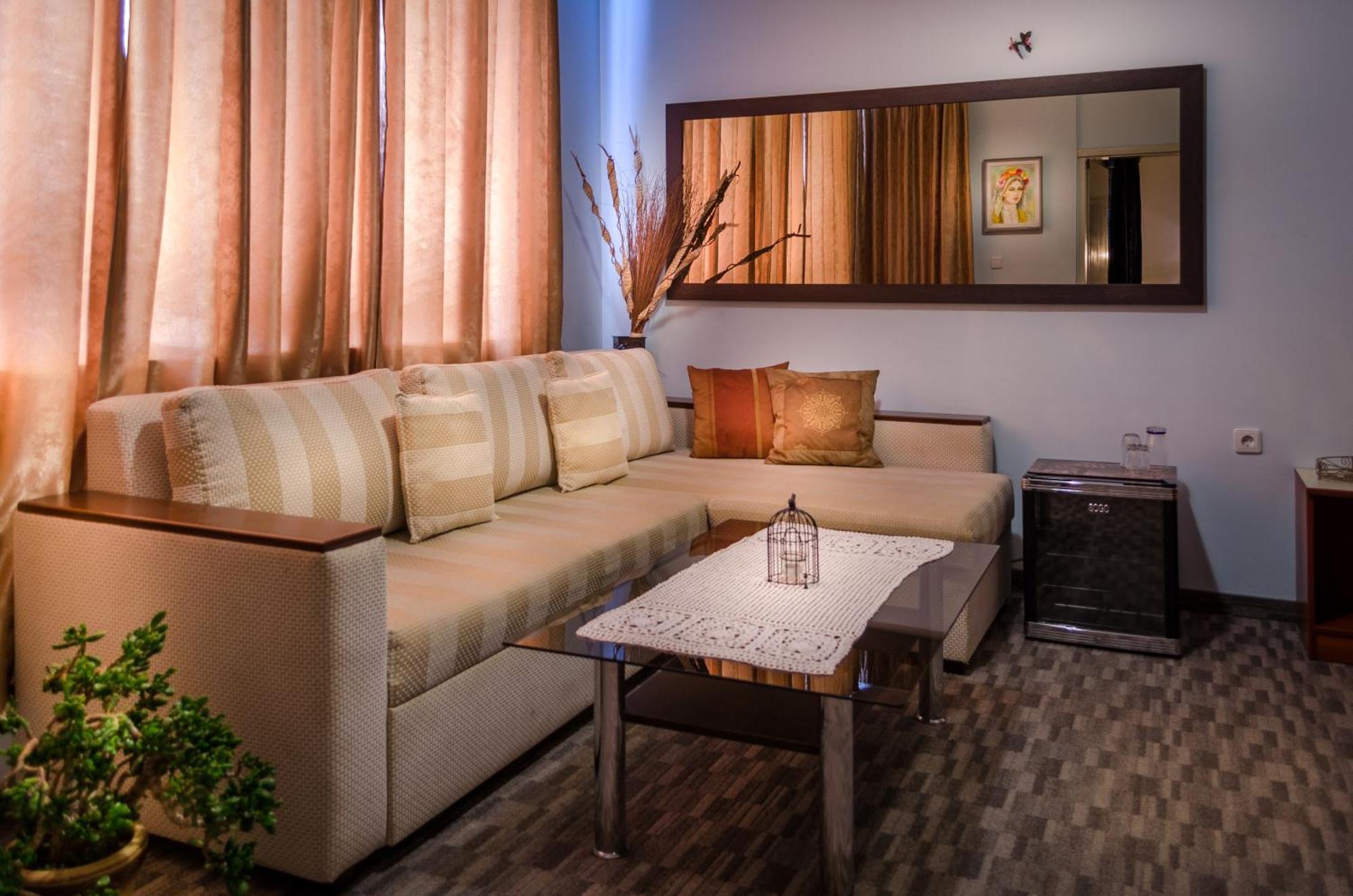 פרימורסקו Kalypso Hotel מראה חיצוני תמונה