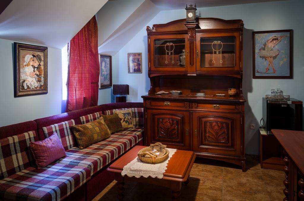 פרימורסקו Kalypso Hotel מראה חיצוני תמונה